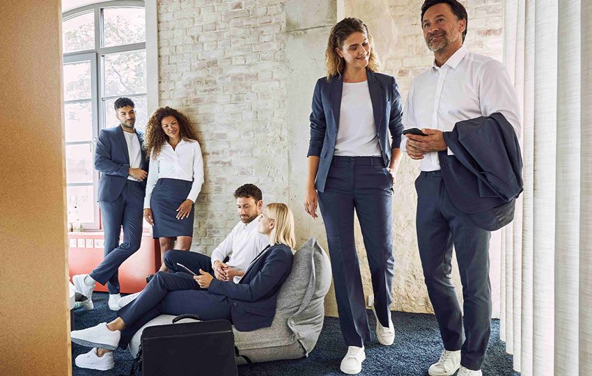 Casual Business Outfits für Damen und Herren