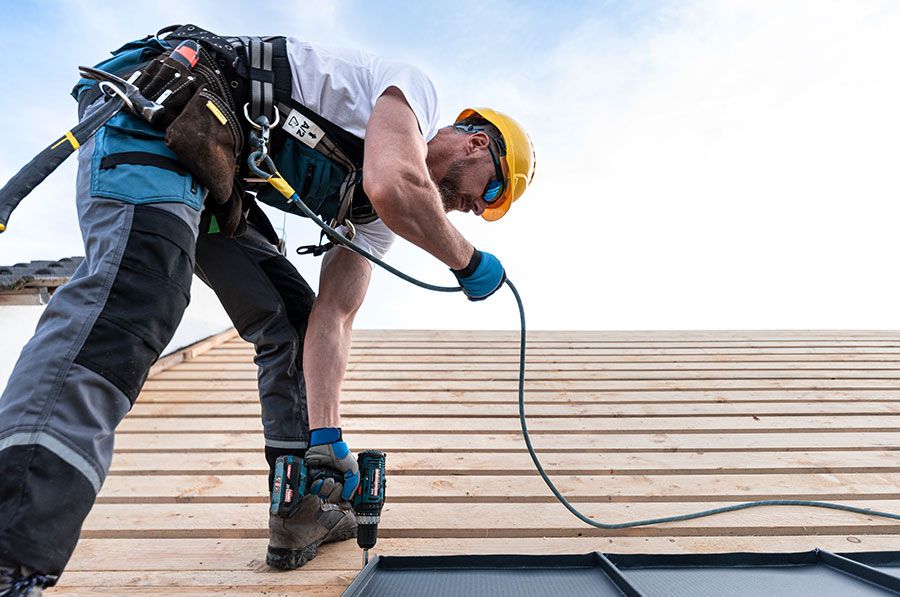 Dachdecker Kleidung – Robust, Funktional und Wetterfest