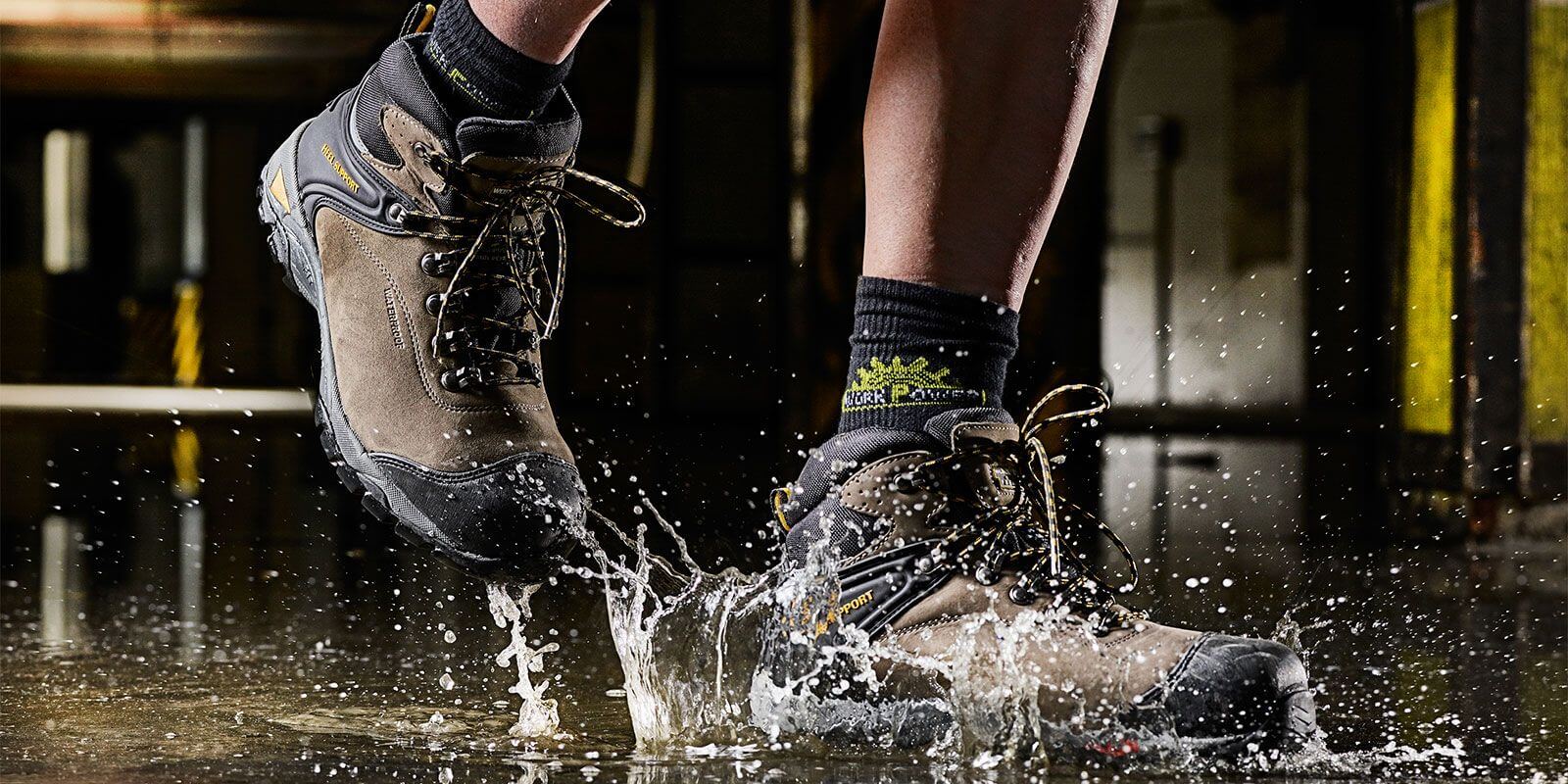 Safety shoes for protection & comfort