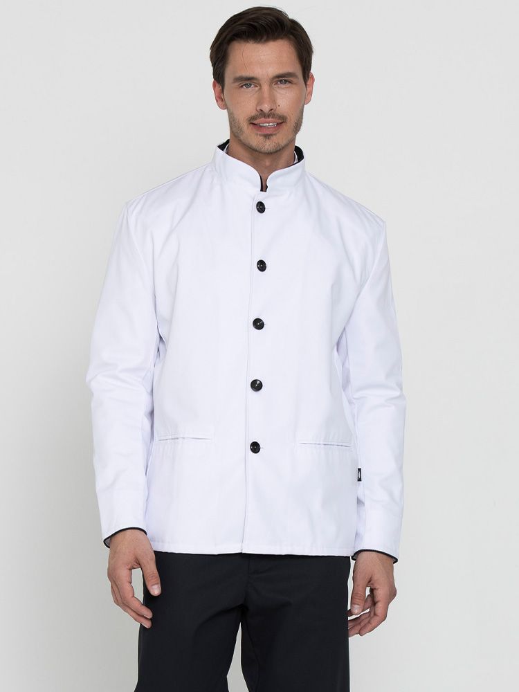 Herren-Servicejacke in Weiß mit schwarzem Kragen, Kontrastpaspeln und Knöpfen – ideal für Gastronomie, Bar oder Hotel