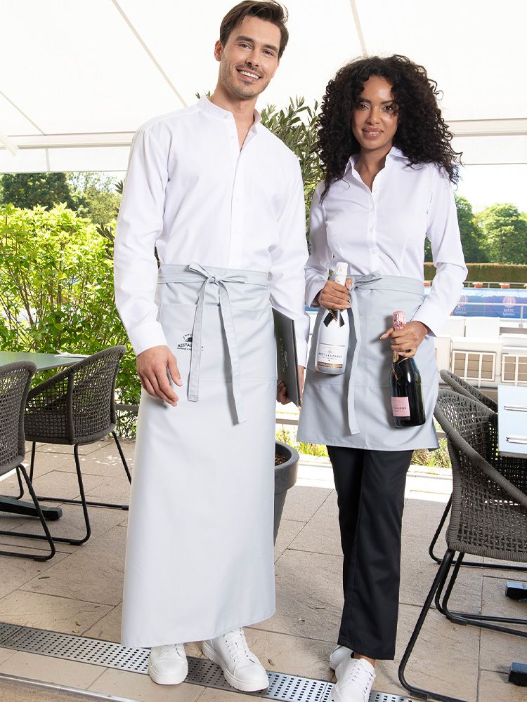 Graue Schürze mit Taschen für Damen und Herren in der Gastronomie – robuste Bistroschürze mit 2-Fach-Tasche und Bindebändern