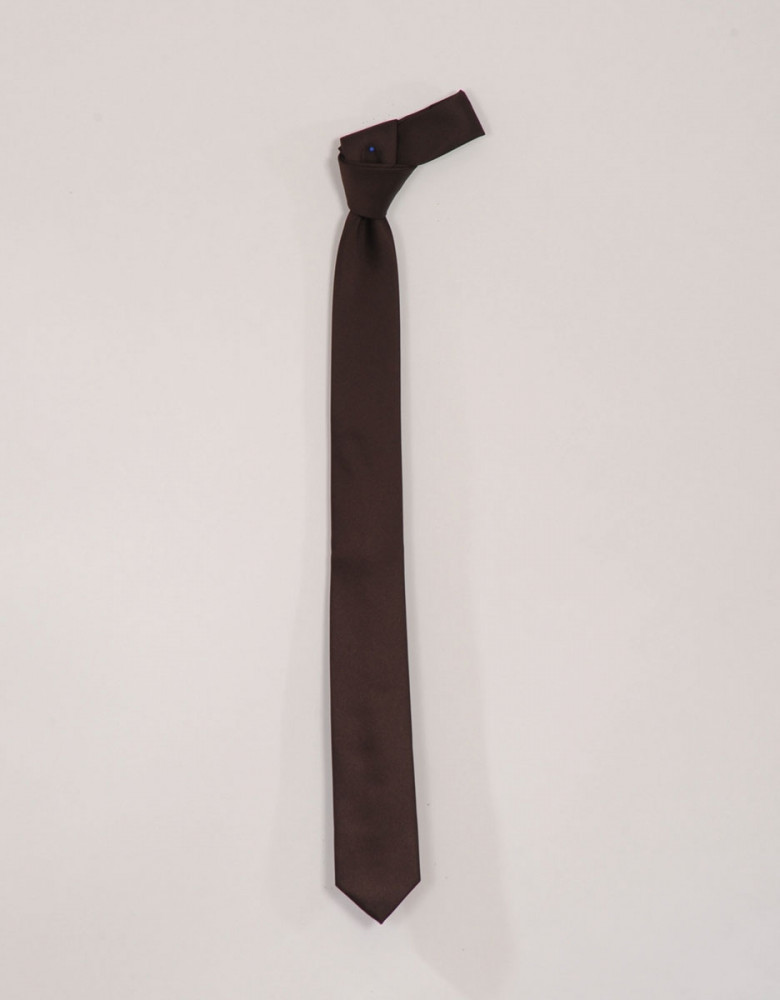 Dunkelbraune Krawatte schmal geschnitten