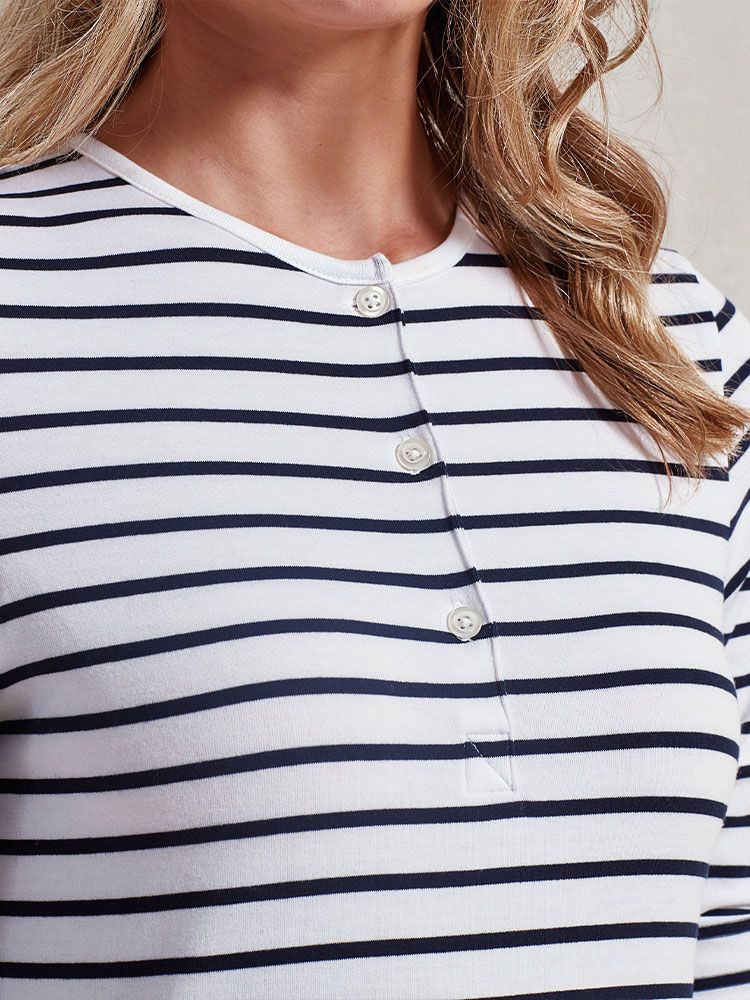 Langarmshirt Blau Weiß gestreift Damen – Henley-Shirt mit Knopfleiste, krempelbaren Ärmeln und Rundhalsausschnitt aus weichem Stretch-Gewebe.