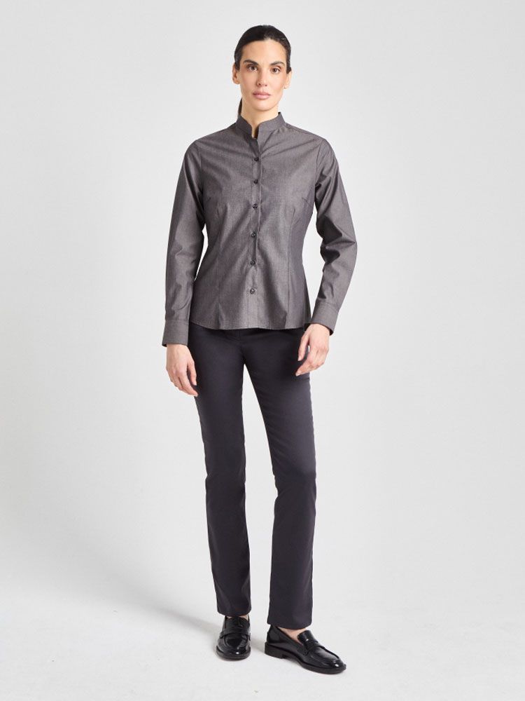 Moderne Damenbluse mit Stehkragen