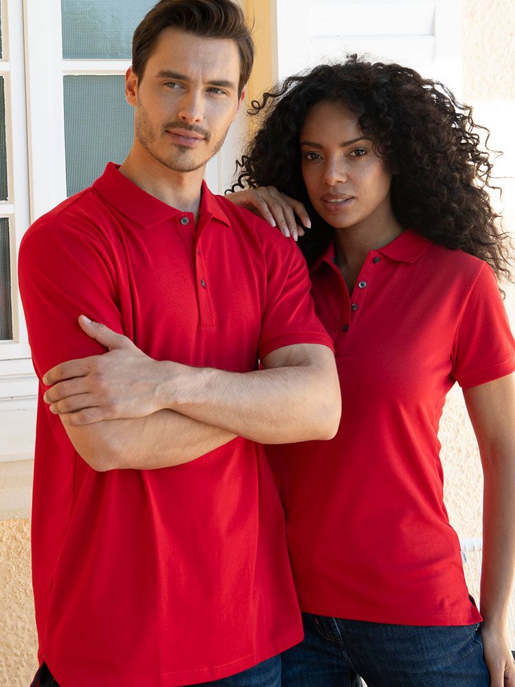Rotes Poloshirt für Herren mit 4-Knopfleiste, atmungsaktiver Mesh-Innenseite und pflegeleichtem Cotton-Tec-Gewebe