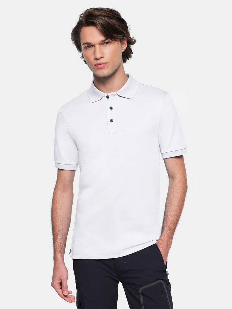 Herren Poloshirt Weiß mit Kontrastknöpfen und glatter Oberfläche – modern, funktional und pflegeleicht