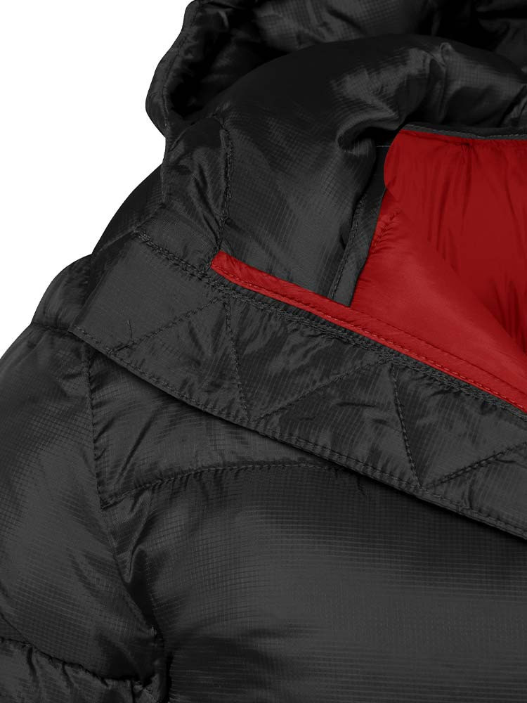 Schwarze Winterjacke Damen – gesteppte, gefütterte Jacke mit Kapuze