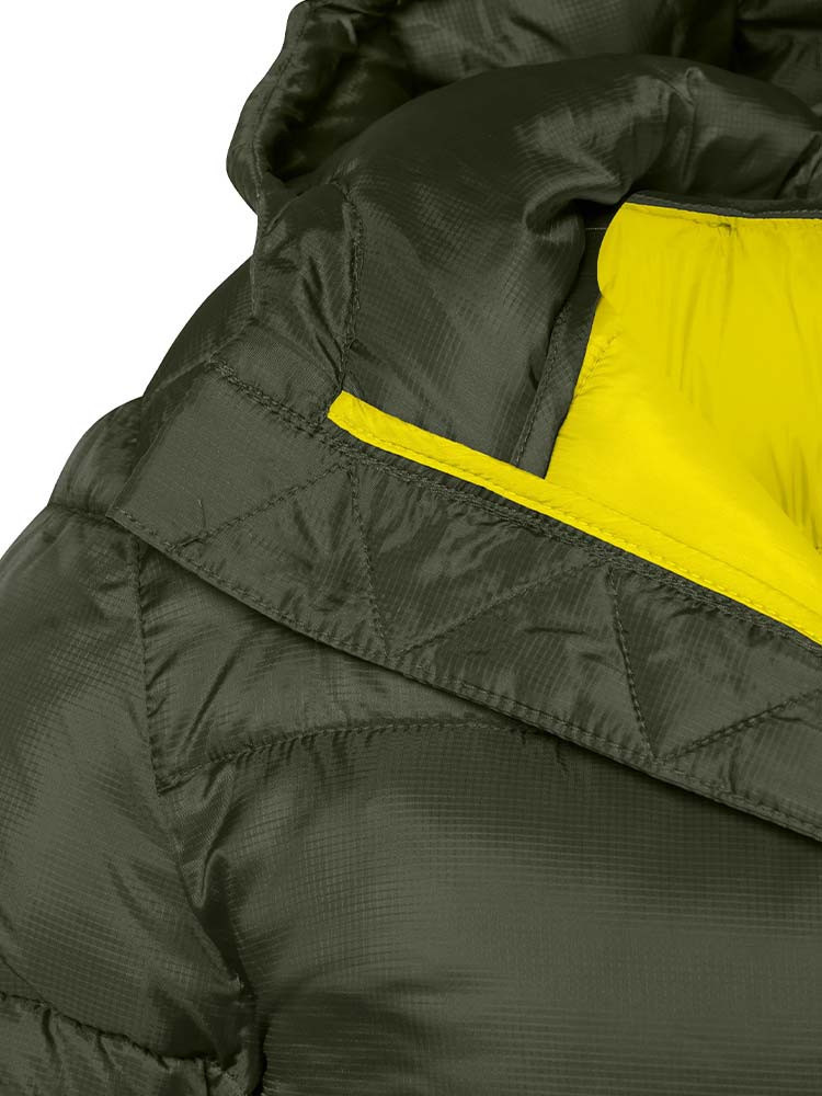 Damen Winterjacke Grün – gesteppte, gefütterte Jacke mit Kapuze