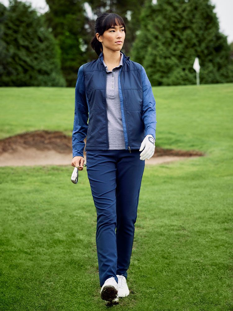 Stealth Jacke Damen Dunkelblau, sportlich, wind- und wasserabweisend, mit Stehkragen und Reißverschlusstaschen