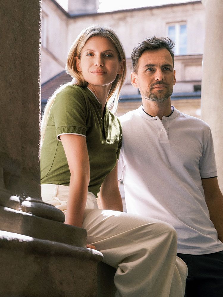 Polo mit Stehkragen in Schwarz für Damen, tailliert, 8 Farben, Größen XS bis 2XL