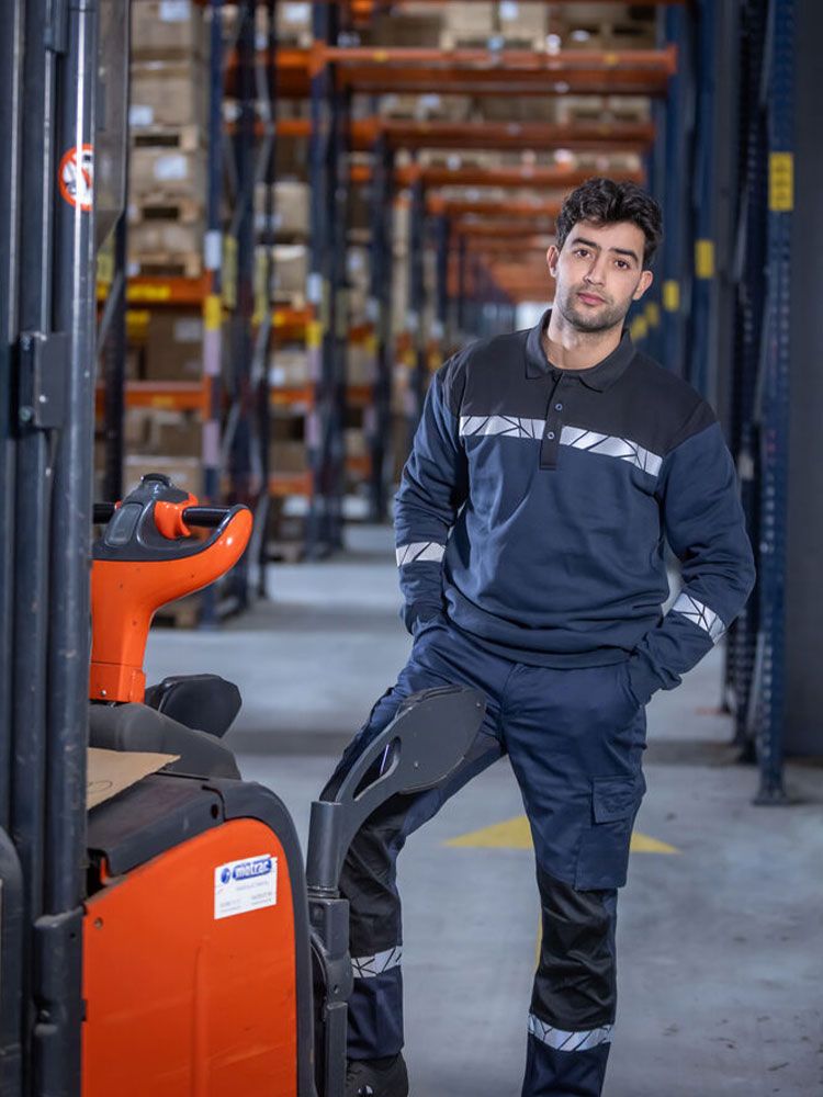 Warnschutz Arbeitshose Herren mit Reflektoren, Cargotasche und klassischem Schnitt