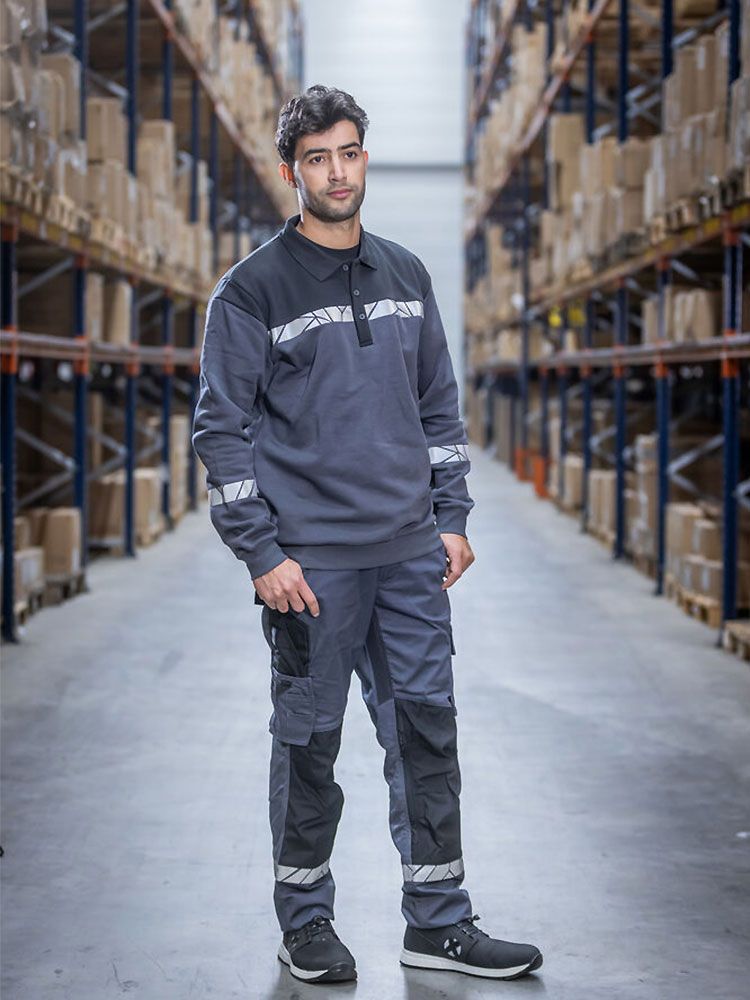 Graue Herren Warnschutzhose mit Reflektoren, Cargotasche und funktionalem Schnitt
