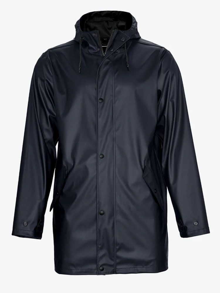 Dunkelblauer Regenmantel, mattes Finish, wasserdicht mit verschweißten Nähten und Kapuze