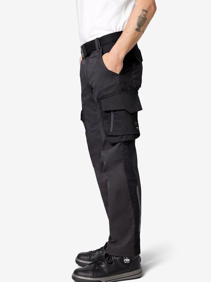 FHB Arbeitshose in Anthrazit-Schwarz mit praktischen Taschen für Handwerk und Workwear