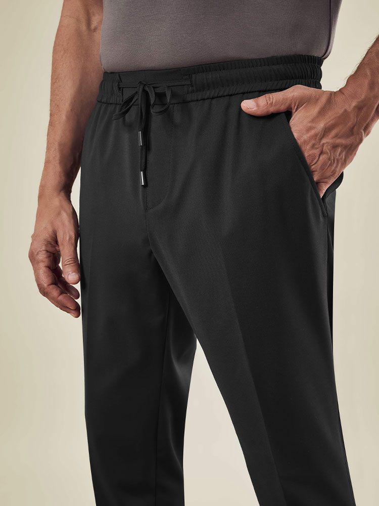 Joggpants Herren Schwarz mit elastischem Bund – moderne Passform für Büro, Service oder Freizeit