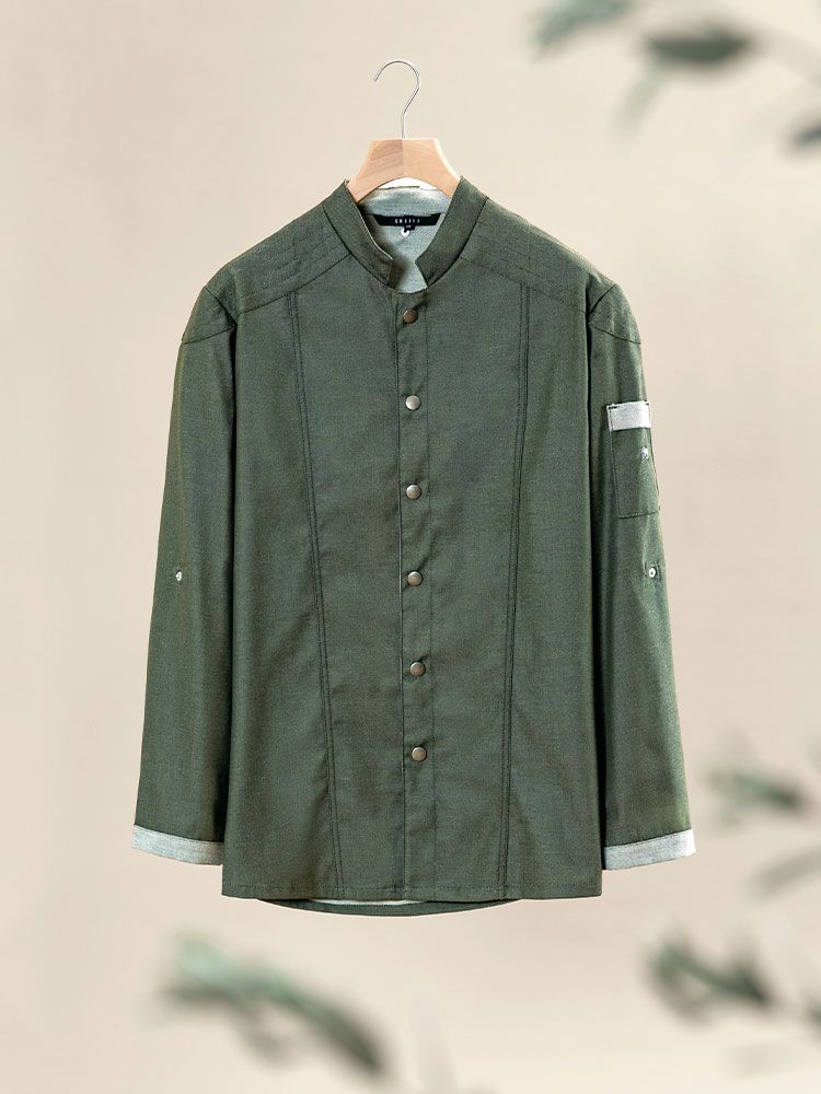 Grüne Kochjacke für Herren im Bikerstyle mit Druckknöpfen und Stehkragen