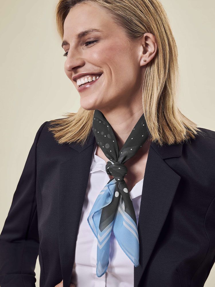 Tuch mit Muster blau / schwarz getupft