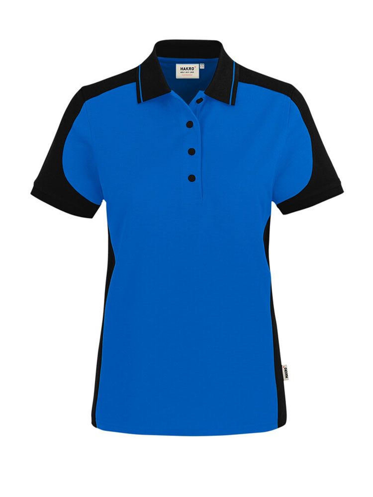 Blaues Damen Arbeits Poloshirt mit schwarzen Kontrasteinsätzen und Vier-Loch-Knopfleiste – strapazierfähig und pflegeleicht für Handwerk, Pflege und Gastronomie.