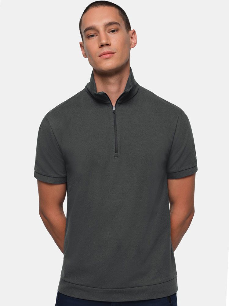Graues Zip Polo Herren aus Piqué mit Reißverschluss – nachhaltig, pflegeleicht und industriewäschetauglich