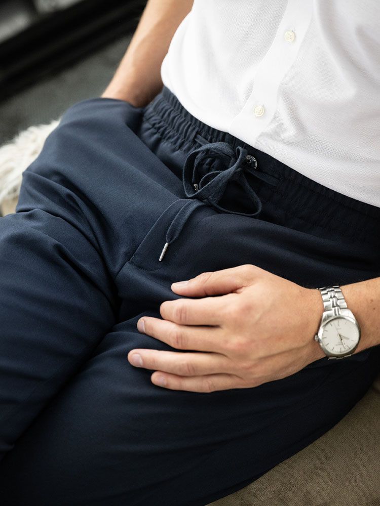 Elegante Jogpants für Herren in Schwarz – ideal für Büro, Verkauf und Messe