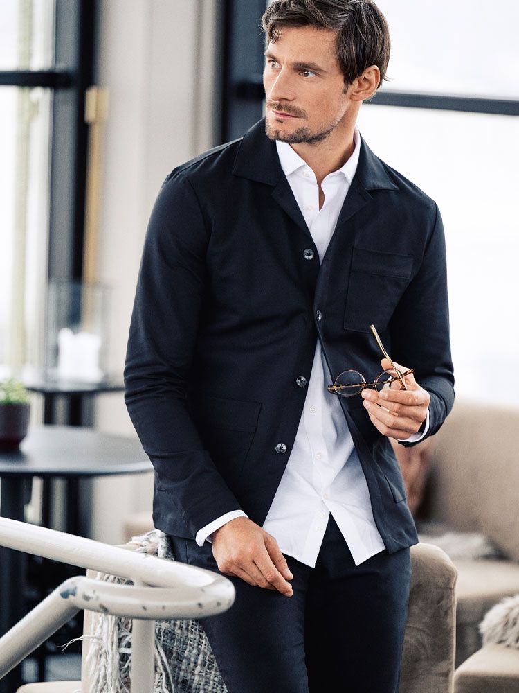 Elegante Jogpants für Herren in Schwarz – ideal für Büro, Verkauf und Messe