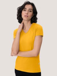 Gelbes T-Shirt Damen mit V-Ausschnitt und femininer Passform für Arbeit und Freizeit