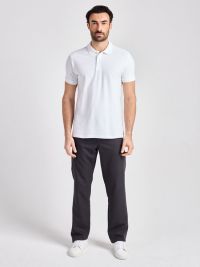 Weißes Poloshirt