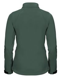 Grüne Softshelljacke für Damen mit Slim-Fit-Passform, wetterfest und atmungsaktiv – ideal für Outdoor, Arbeit oder Teambekleidung.