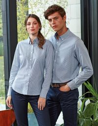 Blau weiße Bluse Damen – Fein gestreifte Langarmbluse mit Hemdkragen und Manschetten, ideal für Business, Gastronomie und Hotellerie.