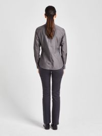 Moderne Damenbluse mit Stehkragen