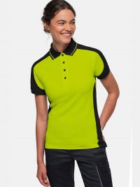 Grünes Damen Arbeits Poloshirt mit schwarzen Kontrasteinsätzen und Vier-Loch-Knopfleiste – strapazierfähig und pflegeleicht für Handwerk, Pflege und Gastronomie.