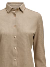 Taillierte Damenbluse in Beige aus Waffelstrick mit verdecktem Button-Down-Kragen