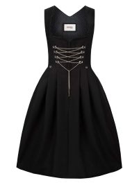 Schwarzes Gastro Dirndl Adele mit Schnürung für Gastronomie Hotel und Biergarten