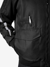 Schwarze FHB Arbeitsjacke mit Fleecekragen, Webpelz-Innenfutter und praktischen Taschen für Handwerk