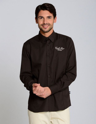 Herrenhemd Braun bügelfrei mit Kentkragen und langen Ärmeln – figurbetontes Businesshemd für Service und Gastronomie