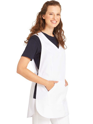 Weiße Überwurfschürze für Damen mit Wiener Nähten und Druckknopfverschluss – ideal für Kosmetik, Bäckerei und Reinigung