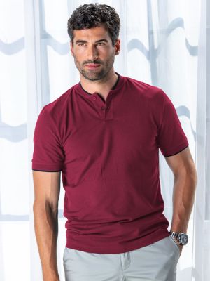 Weinrotes Herren Poloshirt ohne Kragen mit Kontraststreifen und Stehkragen in „Bomber“-Optik